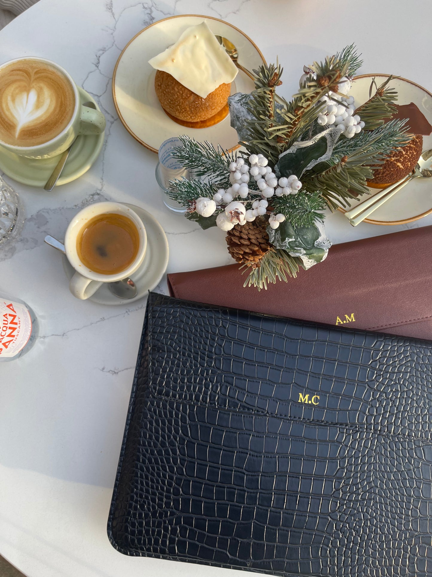 The Croco Laptop Negru
