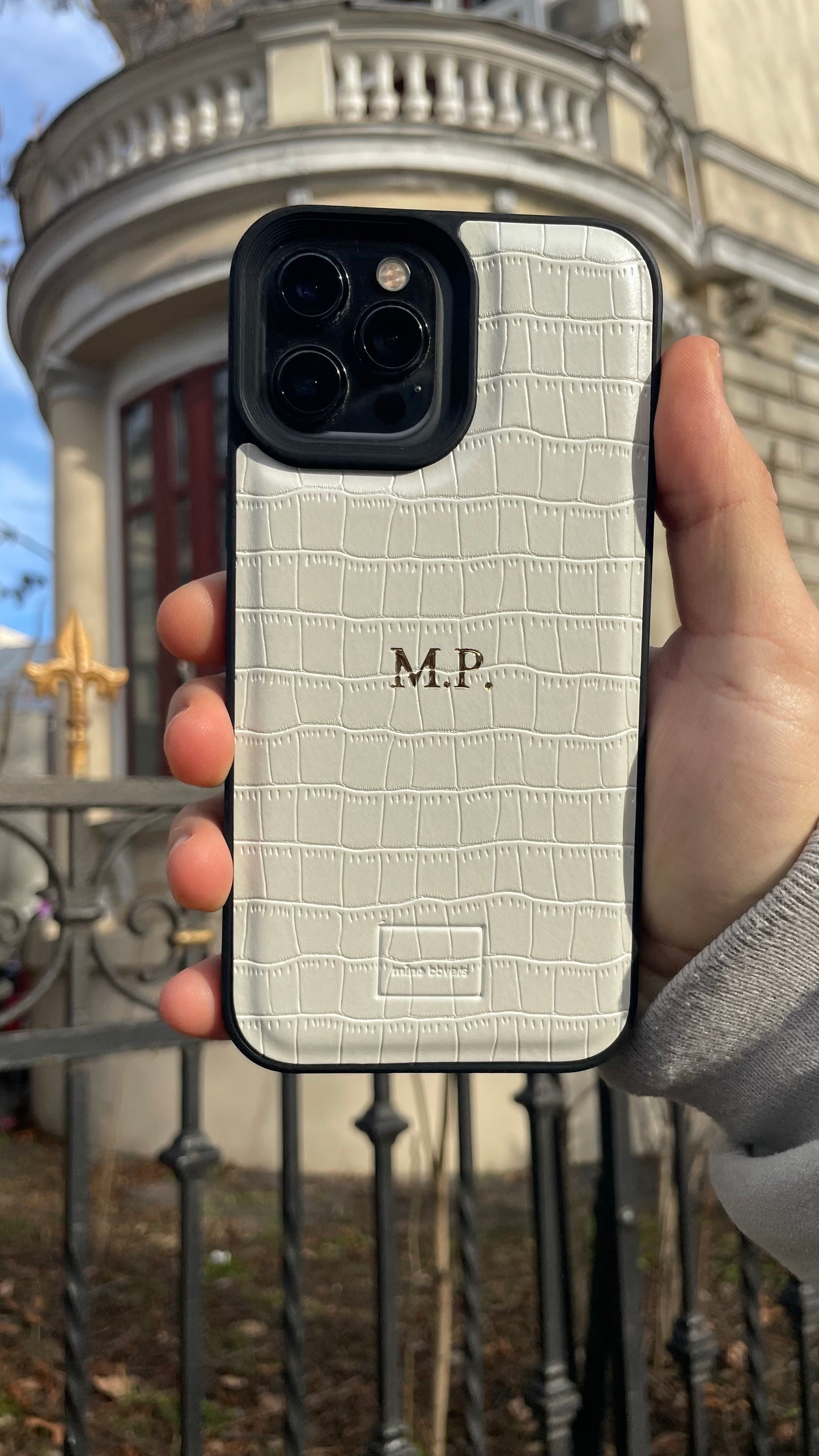 The Croco iPhone Alb