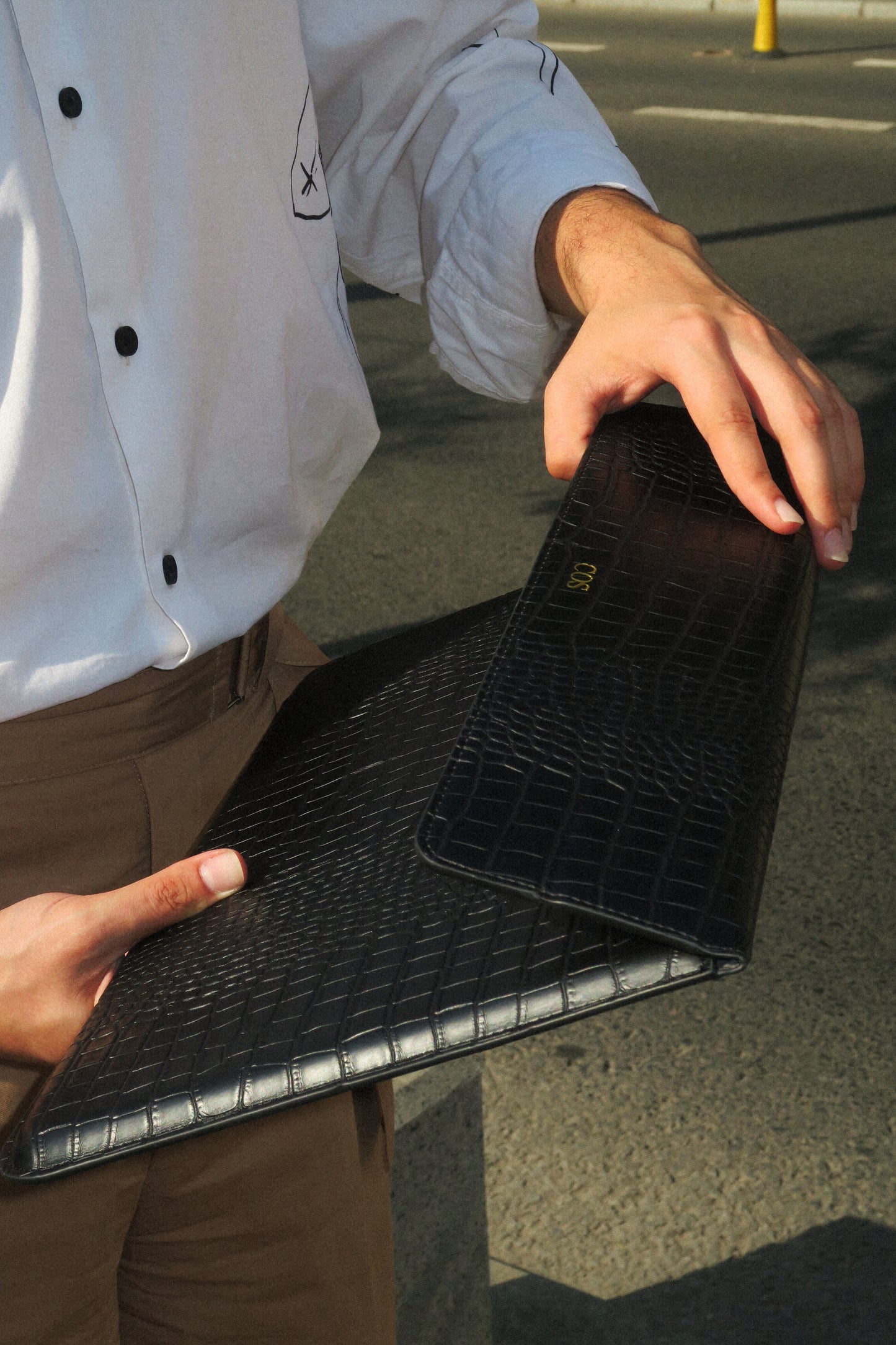 The Croco Laptop Negru