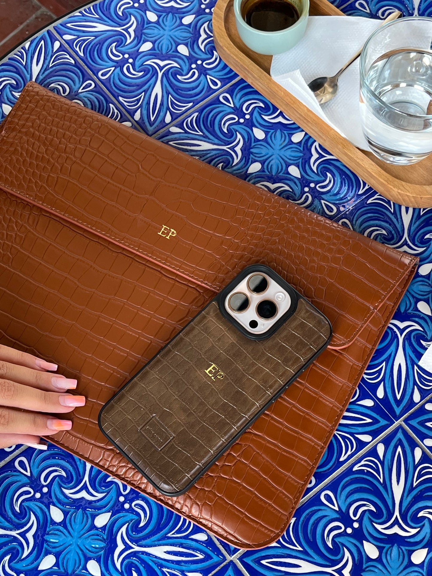 The Croco Laptop Maro