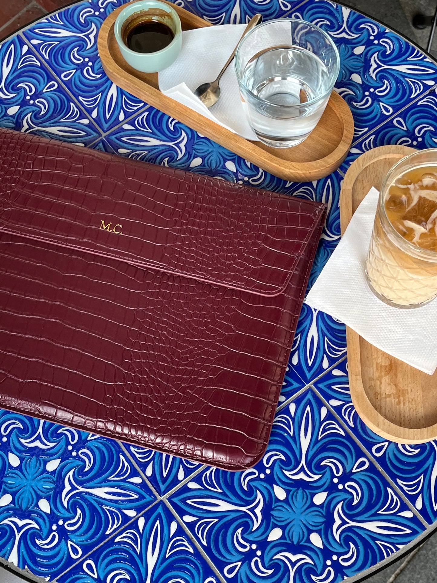 The Croco Laptop Burgundy