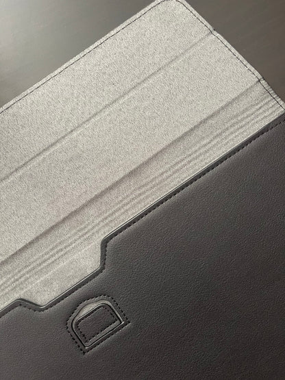 The Croco Laptop Negru